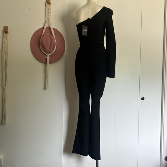 NWT Blondie Boutique Black One Shoulder Jumpsuit with Sheer Rhinestone Panel XS - Picture 5 of 5